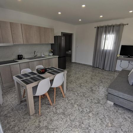 Venus De Milo Apartman Adámasz Kültér fotó
